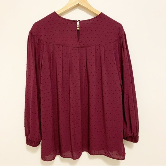 NEW Q&A Flowy Burgundy Dot Blouse Wine Red Small - Picture 4 of 5
